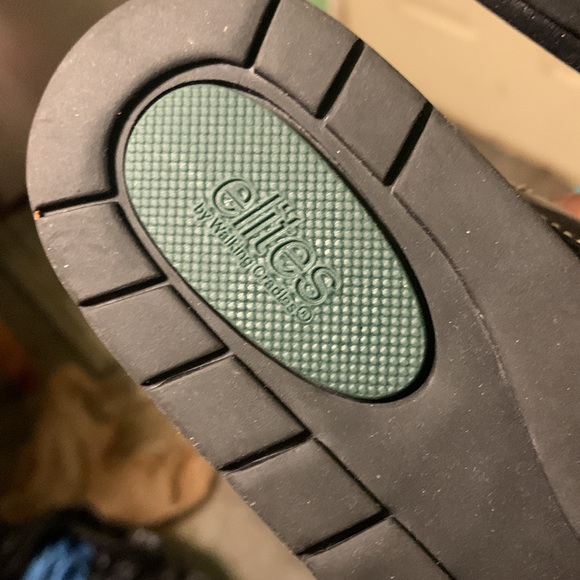 Elites Sandals - Picture 9 of 10